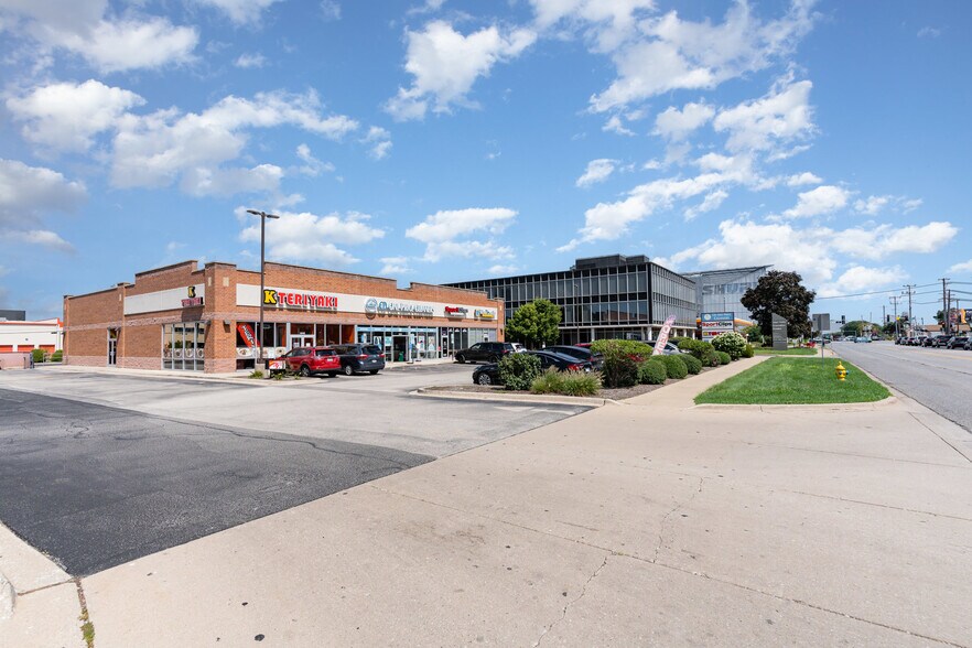 More Photos Of 5942-5948 W Touhy Ave, Niles Storefront For Sale