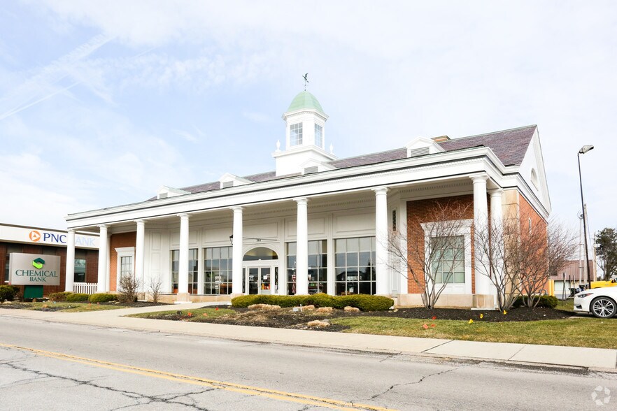 More Photos Of 361 Midway Blvd, Elyria Bank For Lease
