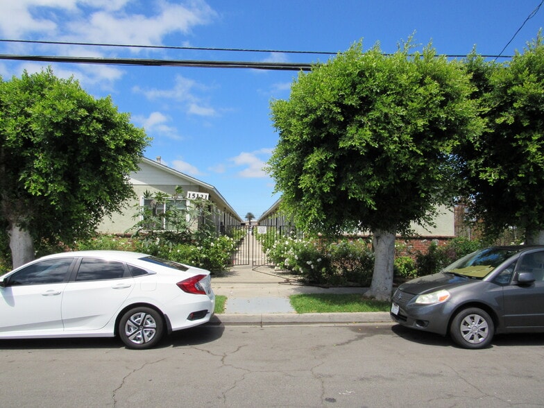 More Photos Of 15121 Van Buren St, Midway City Apartments For Sale