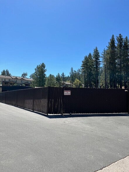 More Photos Of 735 Stocker Rd, Big Bear Lake Storefront Retail Office For Lease