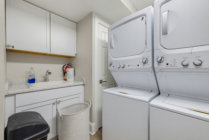 More Photos Of 2436 S Wentworth Ave, Milwaukee Apartments For Sale