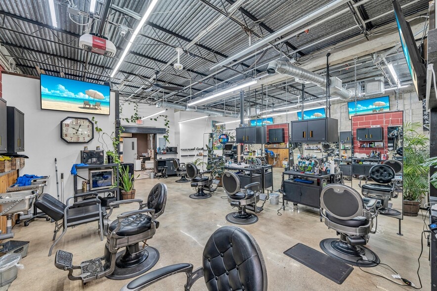 More Photos Of 815 NE 13th St, Fort Lauderdale Freestanding For Sale