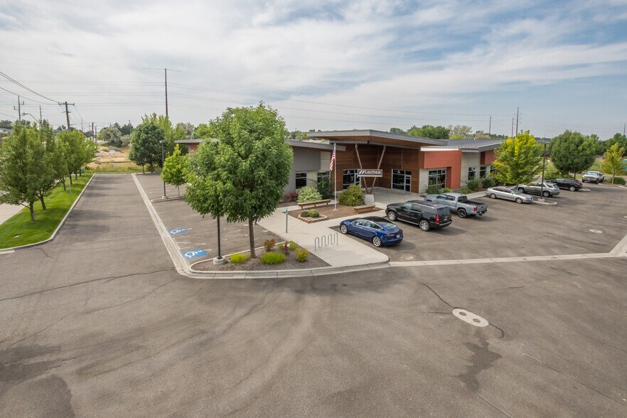 More Photos Of 201 N Maple Grove Rd, Boise Office For Lease