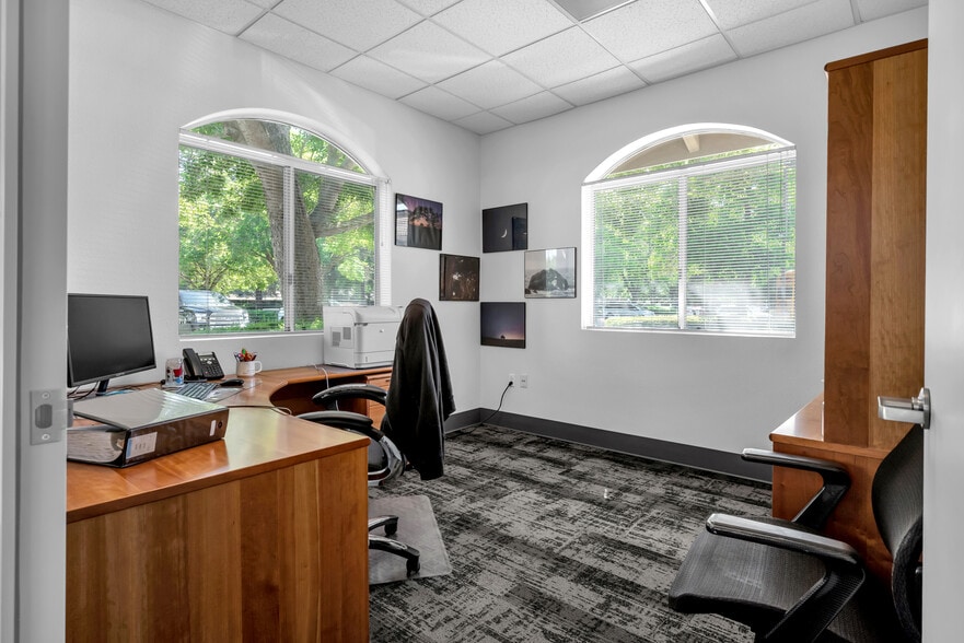 More Photos Of 8109 Laguna Blvd, Elk Grove Medical For Sale