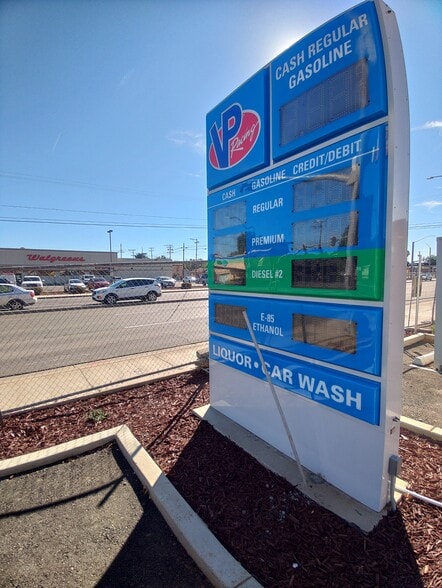 Primary Photo Of 605 10th St, Marysville General Retail For Sale