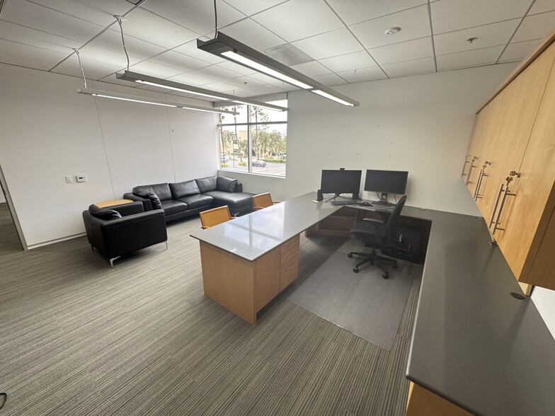 More Photos Of 59 Peters Canyon Rd, Irvine Research And Development For Sale