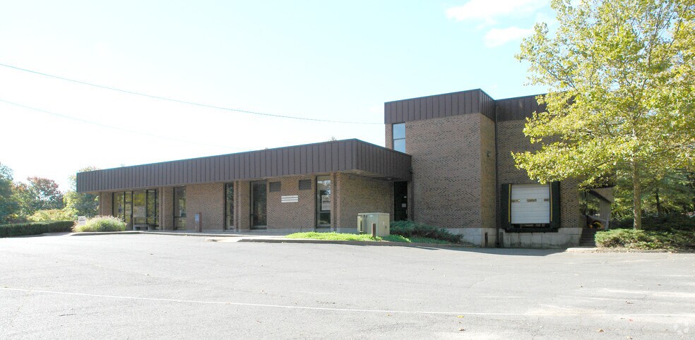 More Photos Of 220 Farmington Ave, Farmington Office For Lease