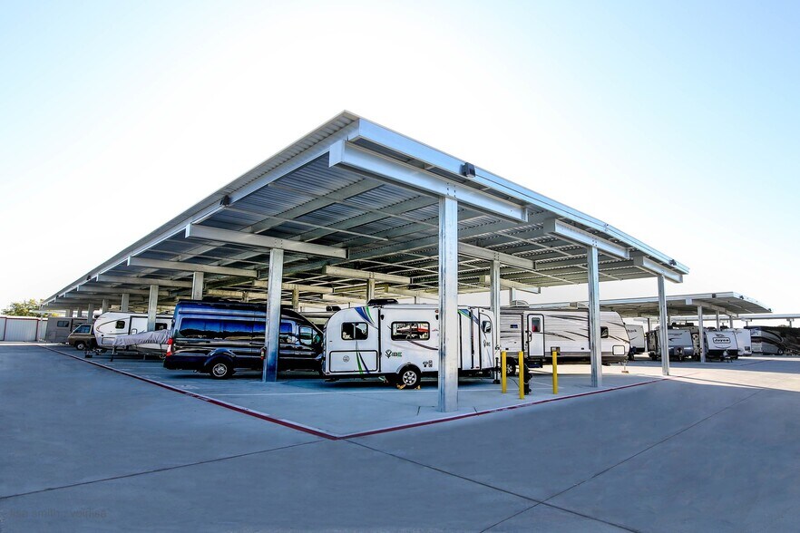 More Photos Of 801 S Railroad St, Lewisville Self Storage For Sale