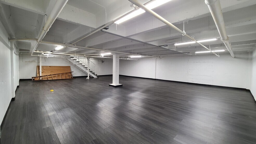 More Photos Of 969 N Hill St, Los Angeles Storefront For Lease