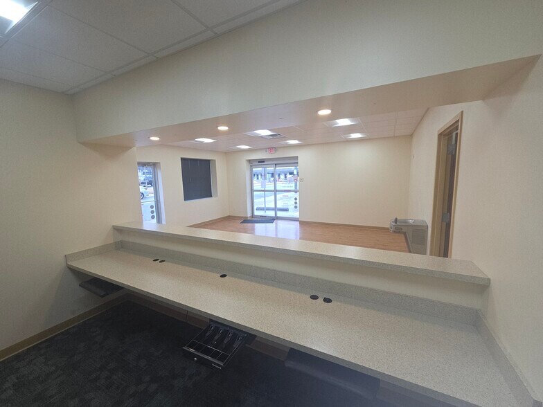 More Photos Of 2054 Sycamore Ave, Buena Vista Storefront For Lease