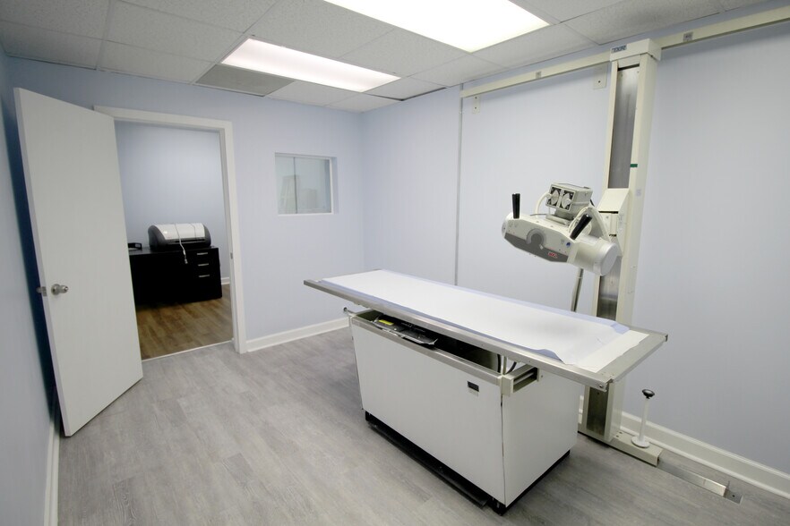 More Photos Of 9765 San Jose Blvd, Jacksonville Medical For Lease