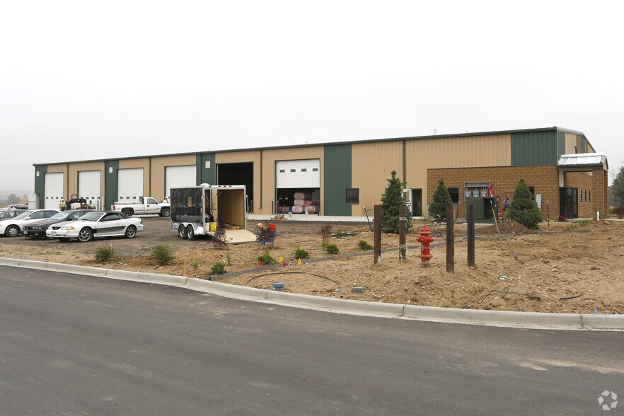 More Photos Of 9109 Monaco St, Henderson Warehouse For Lease