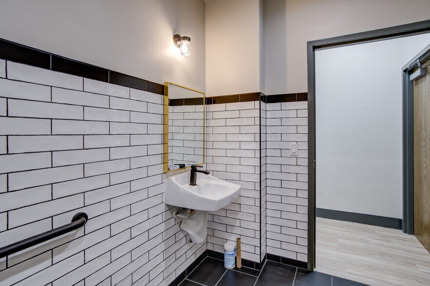 More Photos Of 4272 Promenade Dr, Colorado Springs Office For Lease