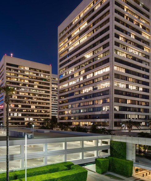 More Photos Of 11111 Santa Monica Blvd, Los Angeles Office For Lease