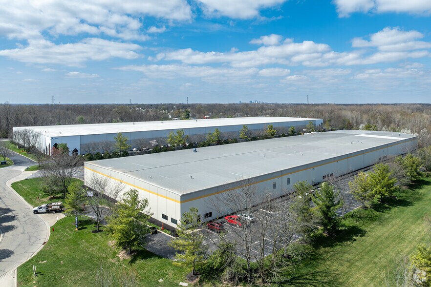 Primary Photo Of 5700 N Green Pointe Dr N, Groveport Warehouse For Lease
