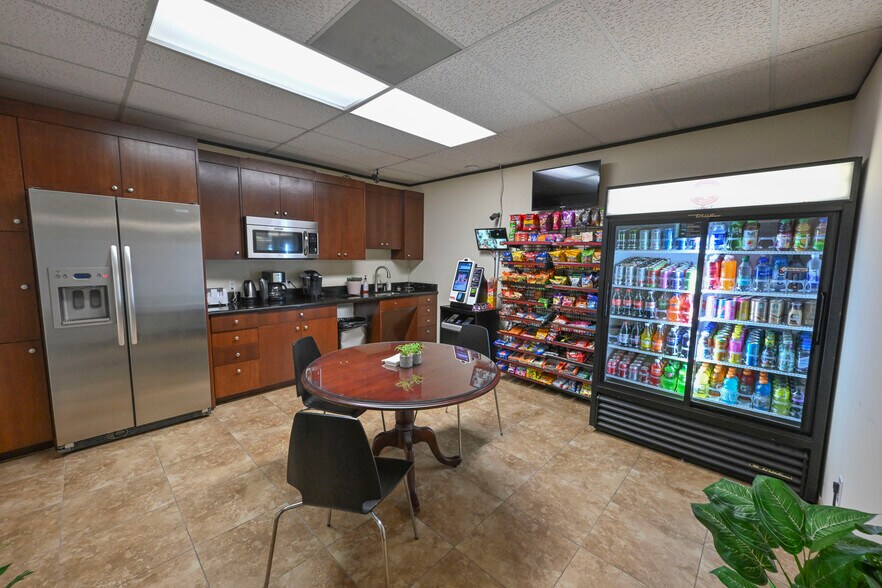 More Photos Of 6510 Abrams Rd, Dallas Office For Lease