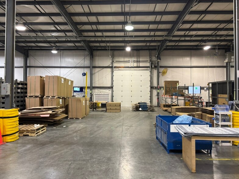 More Photos Of 140 Industry Rd, Georgetown Manufacturing For Lease