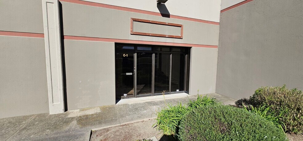 More Photos Of 455 Reservation Rd, Marina Light Manufacturing For Lease