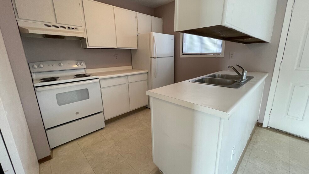 More Photos Of 114 8th Ave SE, Mayville Apartments For Sale