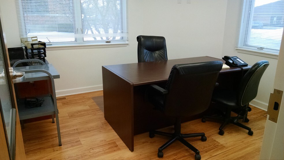 More Photos Of 1N131 County Farm Rd, Winfield Office For Sale