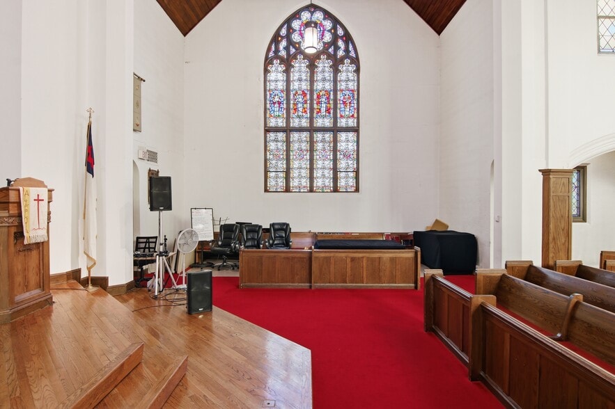 More Photos Of 1115 Greenbrier St, Saint Paul Religious Facility For Sale
