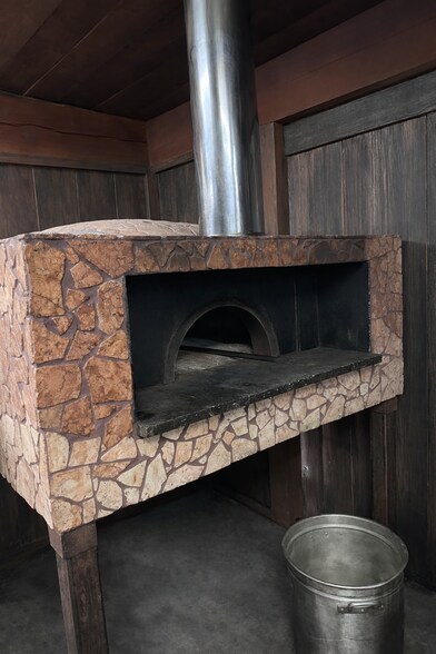 More Photos Of 1607 Magnolia Ave, Buena Vista General Retail For Sale