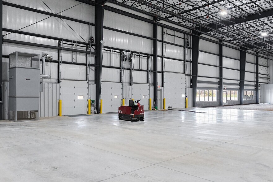 More Photos Of 301 Enterprise Dr, Laporte Warehouse For Lease