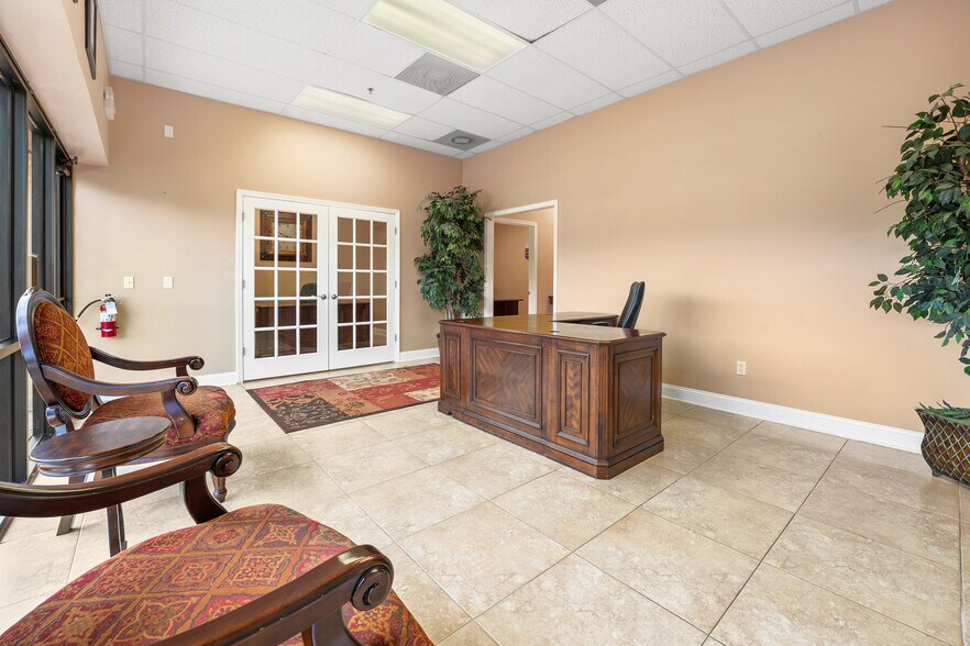 More Photos Of 310 Commerce Lake Dr, Saint Augustine Light Distribution For Lease