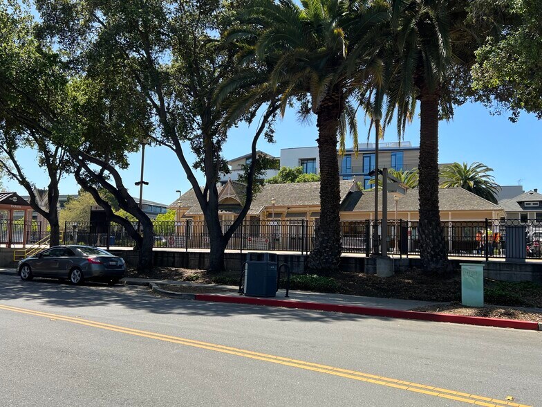 More Photos Of 1100 Alma St, Menlo Park Office For Lease