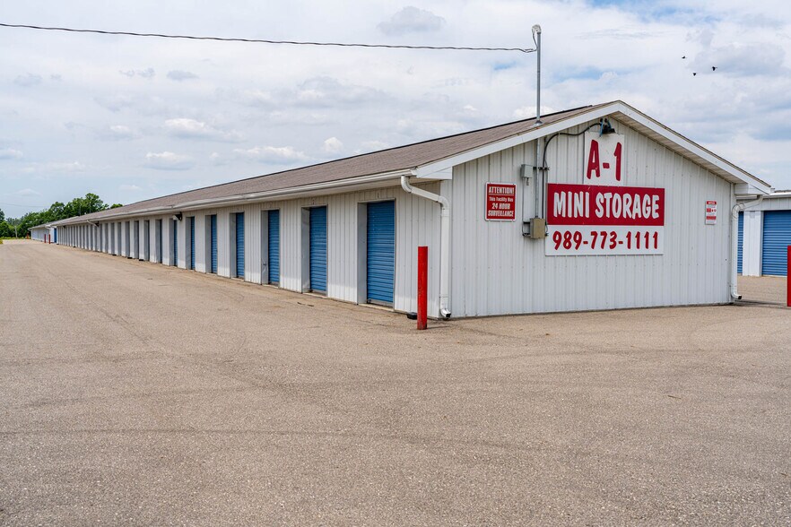 More Photos Of 1067 N Mission Rd, Mount Pleasant Self Storage For Sale