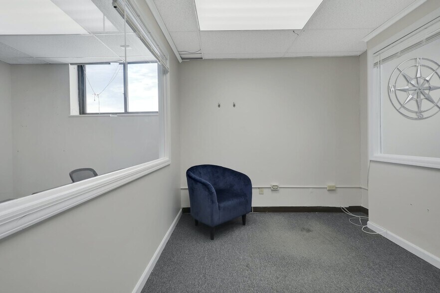 More Photos Of 55 Atlantic Ave, Lynbrook Office For Lease