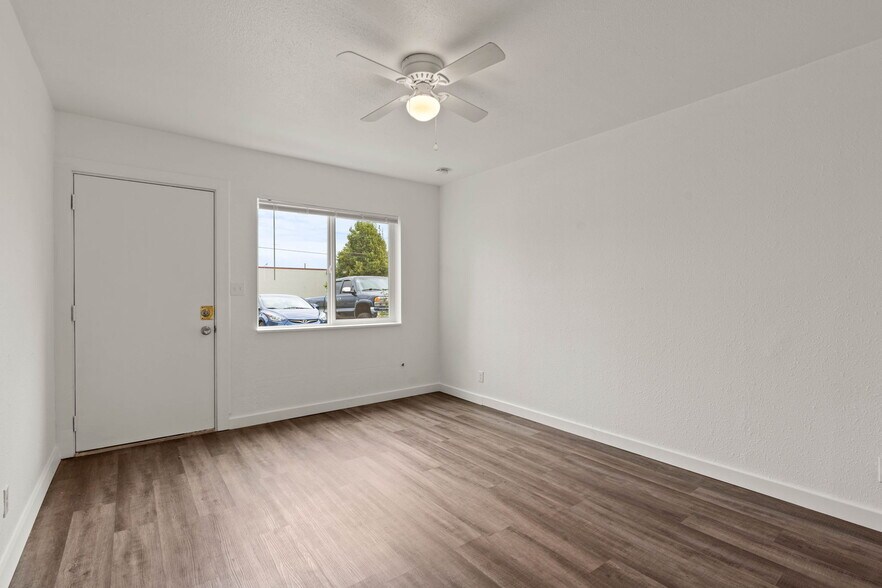 More Photos Of 220 S Elm St, Spokane Apartments For Sale