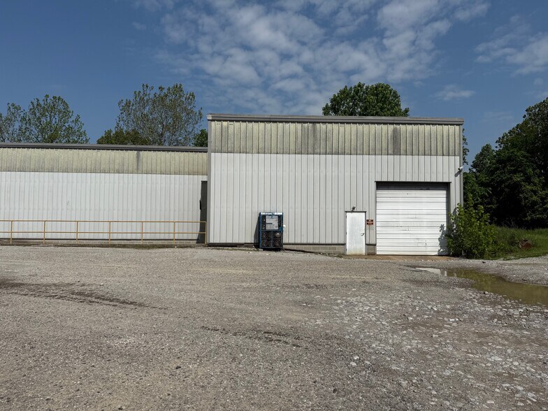 More Photos Of 107 Industrial Rd, Williamstown Manufacturing For Sale