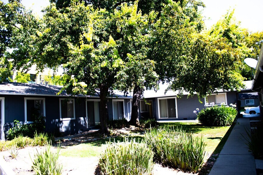 More Photos Of 2483-2491 Whitney Dr, Mountain View Apartments For Sale