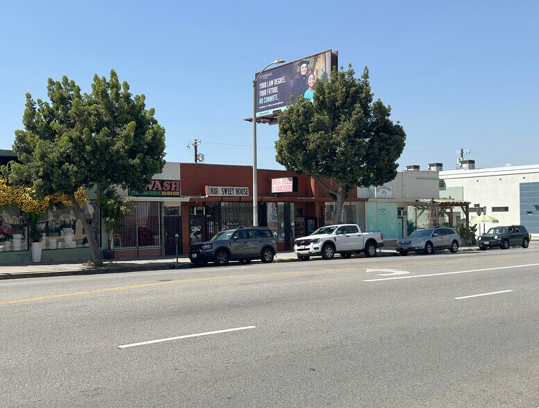 More Photos Of 5990 1/2 W Pico Blvd, Los Angeles Storefront For Lease
