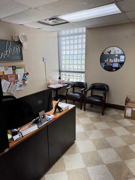 More Photos Of 201 E Roosevelt Rd, Little Rock Medical For Sale