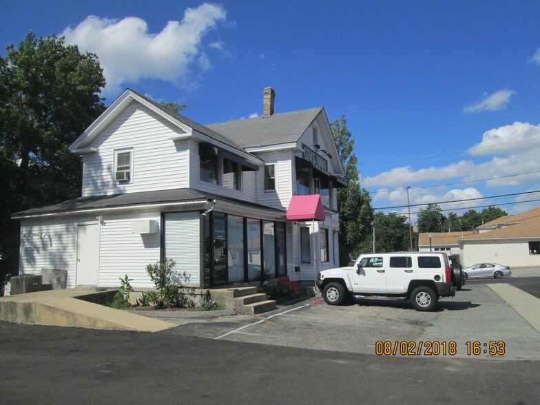 More Photos Of 642 East Ave, Warwick Storefront Retail Office For Sale