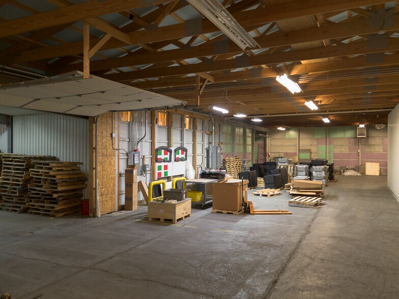 More Photos Of 2616 N US Highway 131, Elmira Industrial For Sale