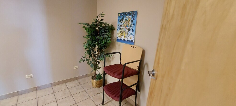 More Photos Of 7399 S Tucson Way, Centennial Flex For Lease