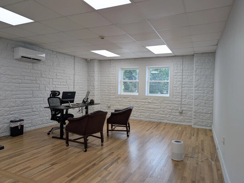 More Photos Of 655 Middle Country Rd, Saint James Freestanding For Lease