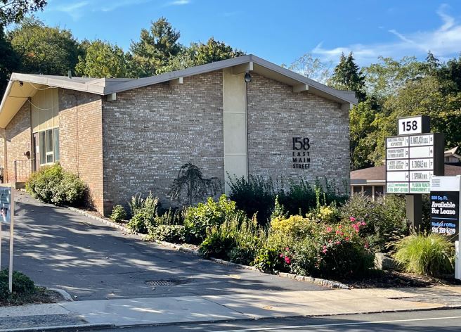 More Photos Of 158 E Main St, Huntington Medical For Lease