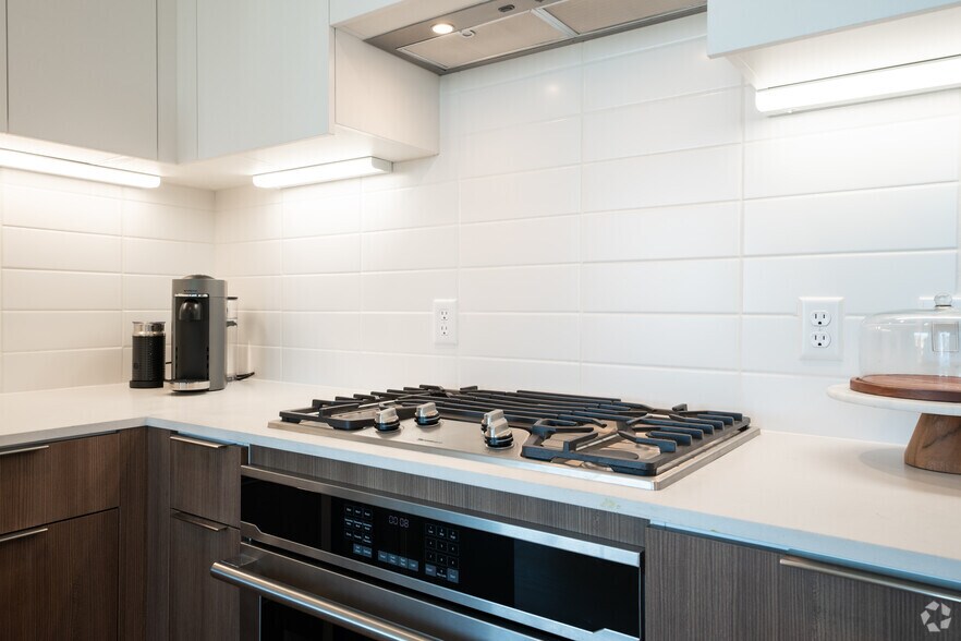 More Photos Of 1380 N California Blvd, Walnut Creek Apartments For Lease