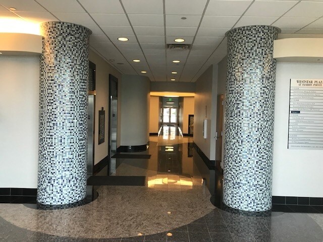 More Photos Of 5929 S Fashion Point Dr, Ogden Medical For Lease