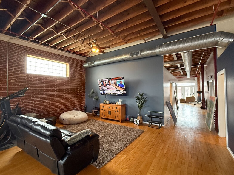 More Photos Of 122 E Innes St, Salisbury Storefront Retail Residential For Sale