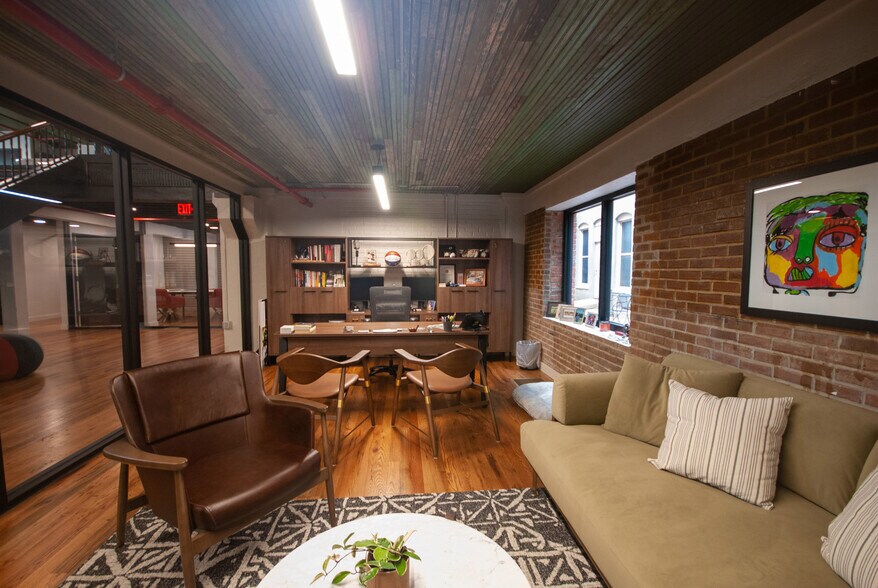 More Photos Of 115 Clinton Ave E, Huntsville Office For Lease