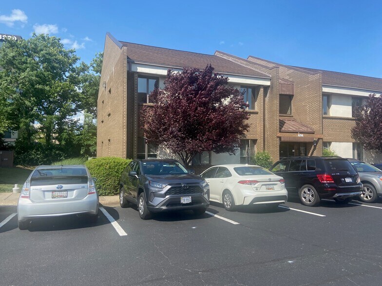 More Photos Of 8298 Old Courthouse Rd, Vienna Office For Sale