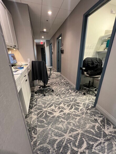 More Photos Of 1624 W Main St, Franklin Storefront Retail Office For Sale