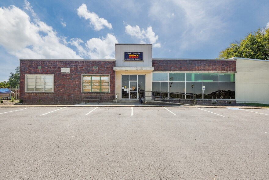 More Photos Of 1404 Washington St W, Fayetteville Warehouse For Sale