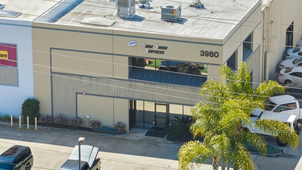 More Photos Of 3980 E Miraloma Ave, Anaheim Warehouse For Lease