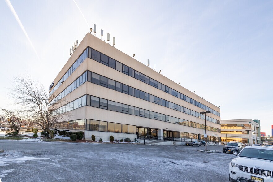 More Photos Of 30-50 Whitestone Expy, Flushing Office For Lease
